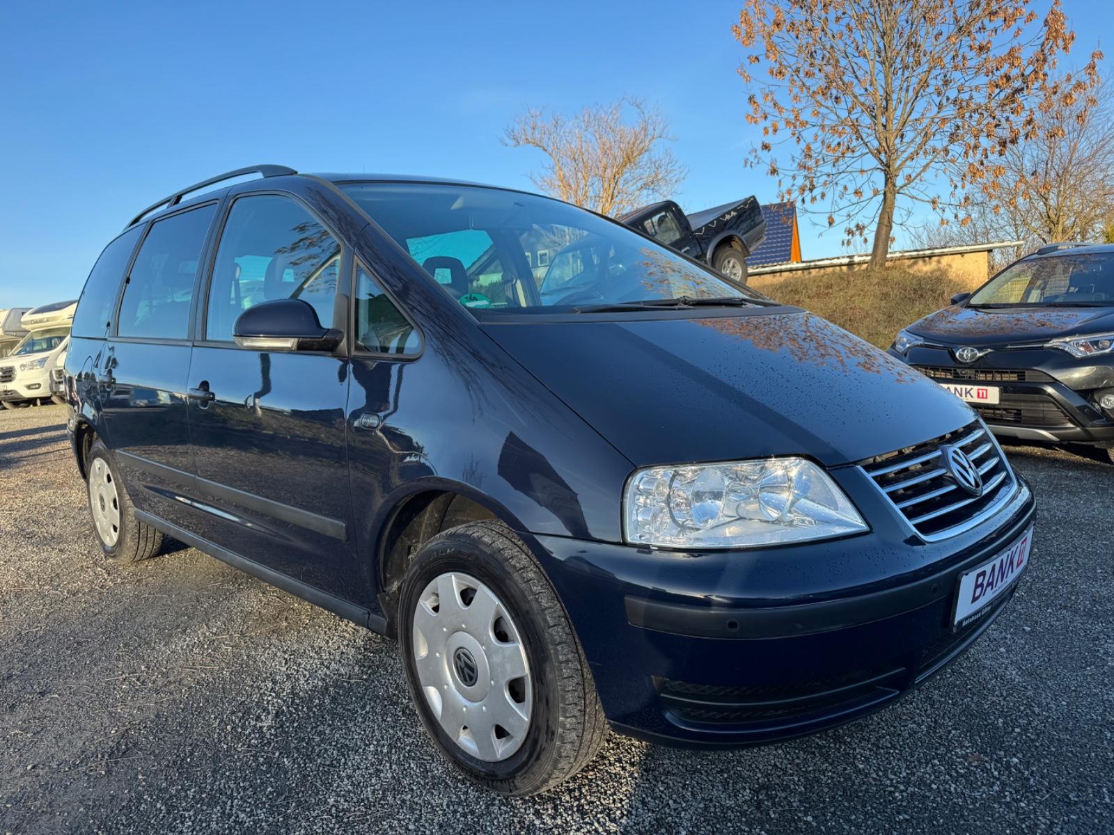 Volkswagen Sharan Trendl. 1.8T /7-SITZ/KLIMAA/PARKP/SH/1.HA