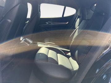 Porsche Panamera - 11