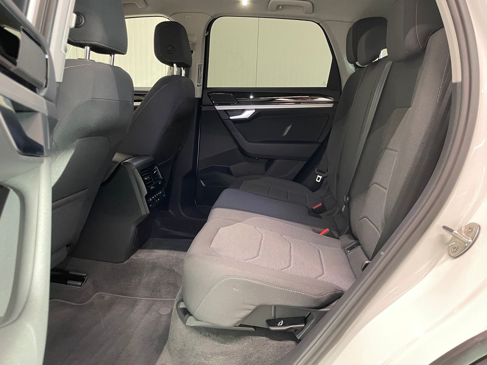 Touareg 4M 3.0 V6 TDI LED AHK NAVI ACC RFK