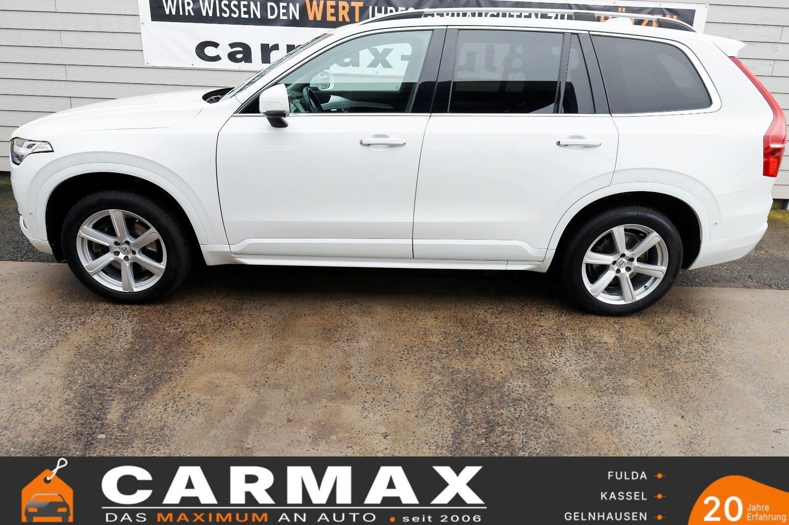 Fahrzeugabbildung Volvo XC90 Momentum AWD, Kamera, Navi, LED