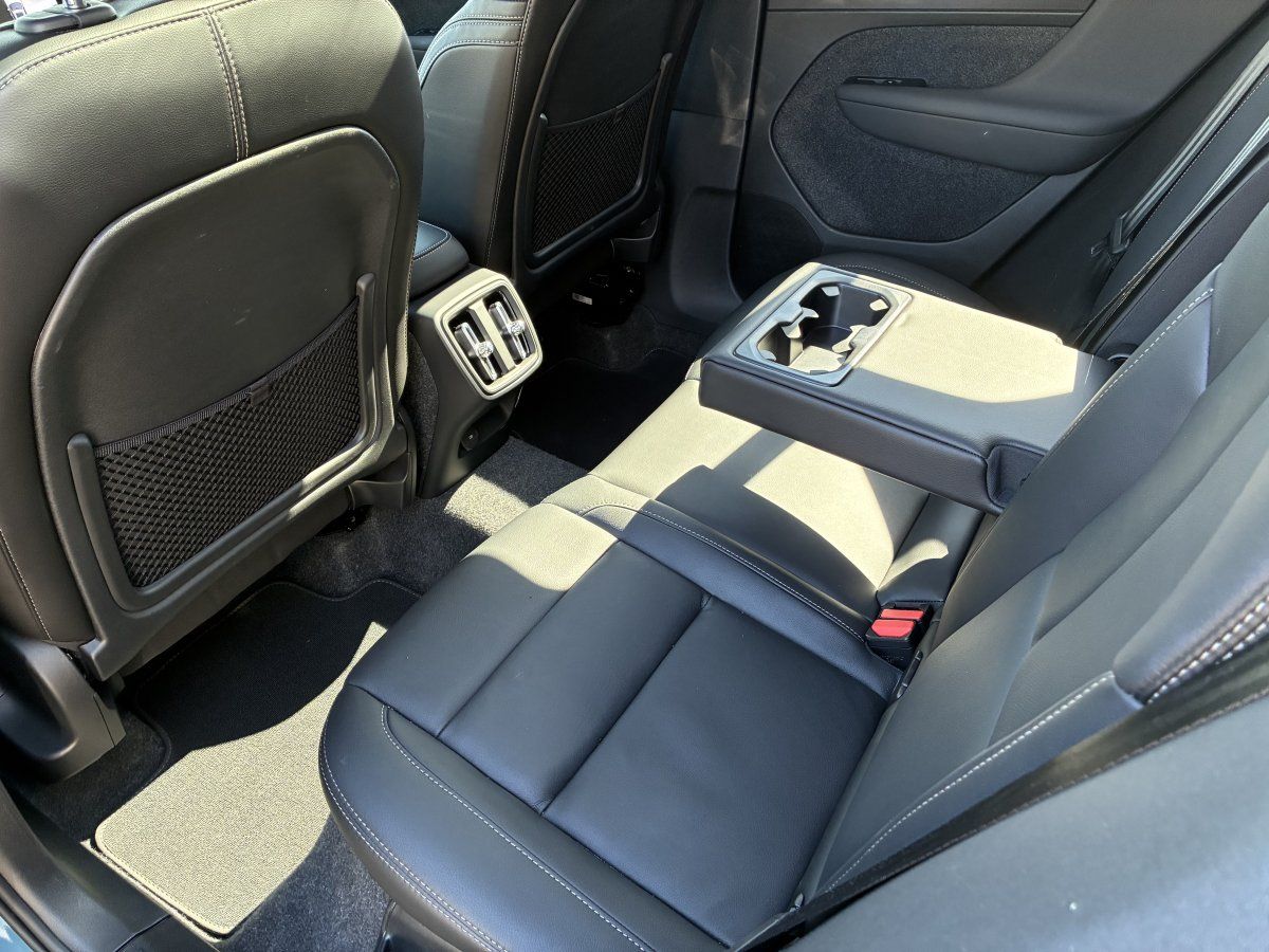 Volvo XC40 B4 Plus Dark foto 10