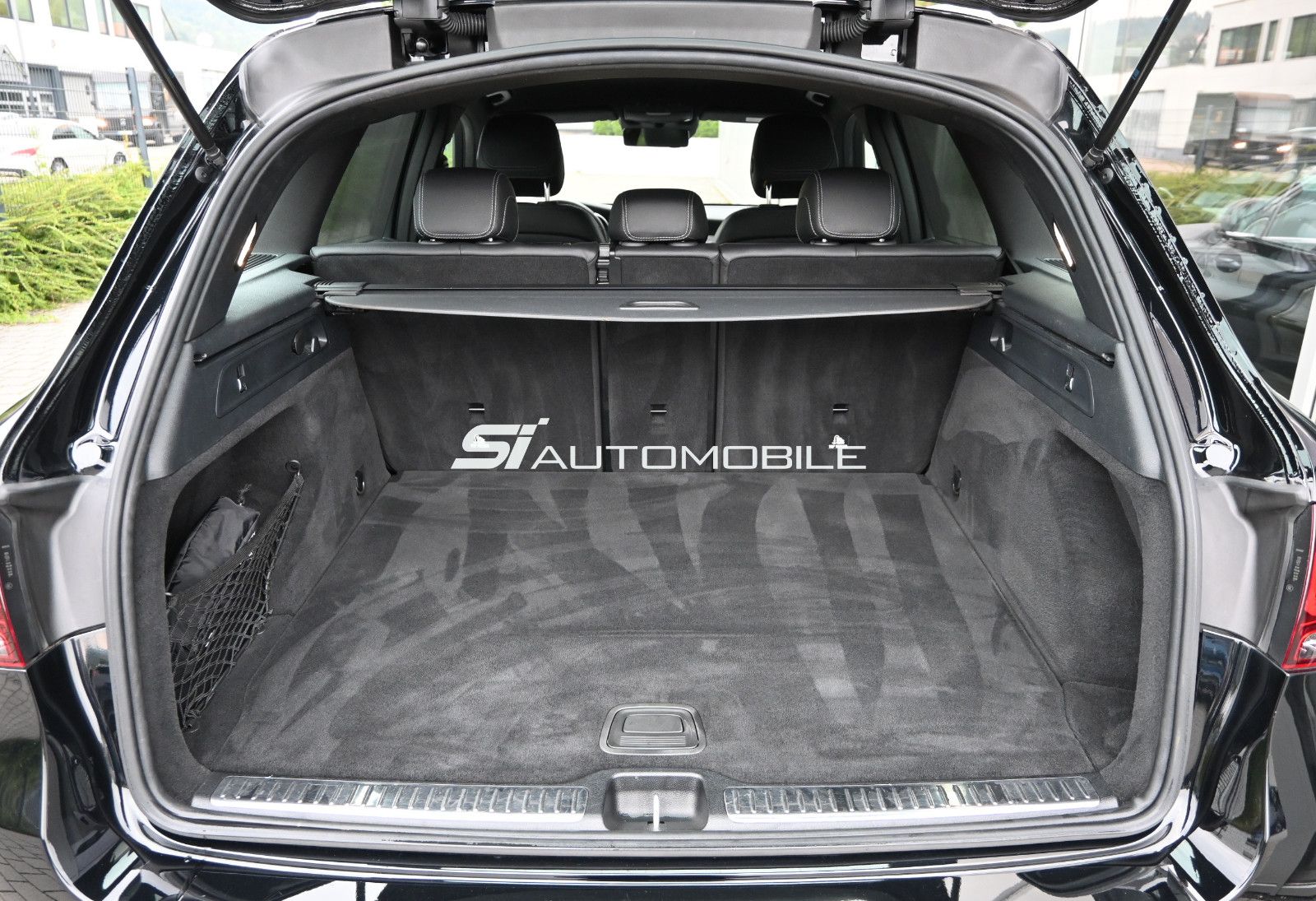 Fahrzeugabbildung Mercedes-Benz GLC 220 d 4MAT. AMG LINE °ACC°AHK°STANDHEIZ°MEMO