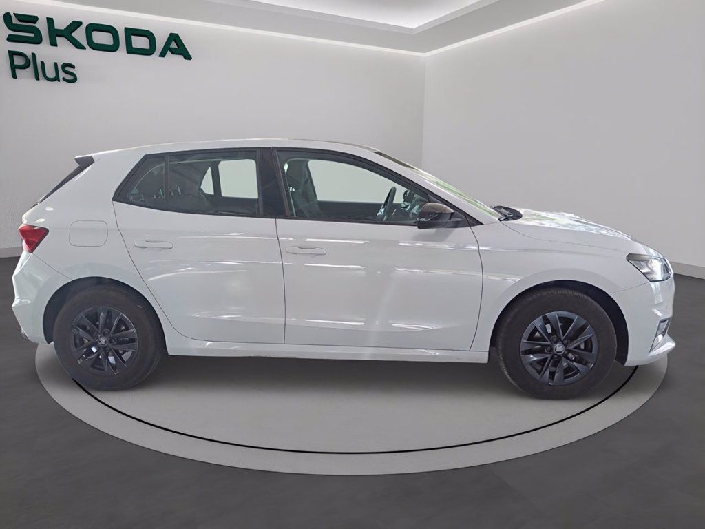 Skoda SKODA Fabia 1.0 tsi young edition 95cv del 2025 imagem 3