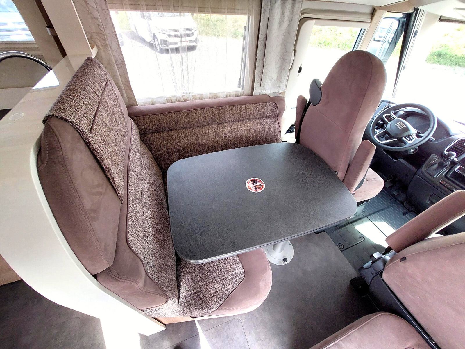 Fahrzeugabbildung Malibu I 460 KB LE comfort Automatik Markise