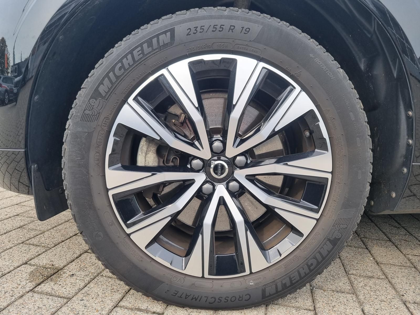Fahrzeugabbildung Volvo XC60 B4 Diesel Core 'Anhängerkupplung'