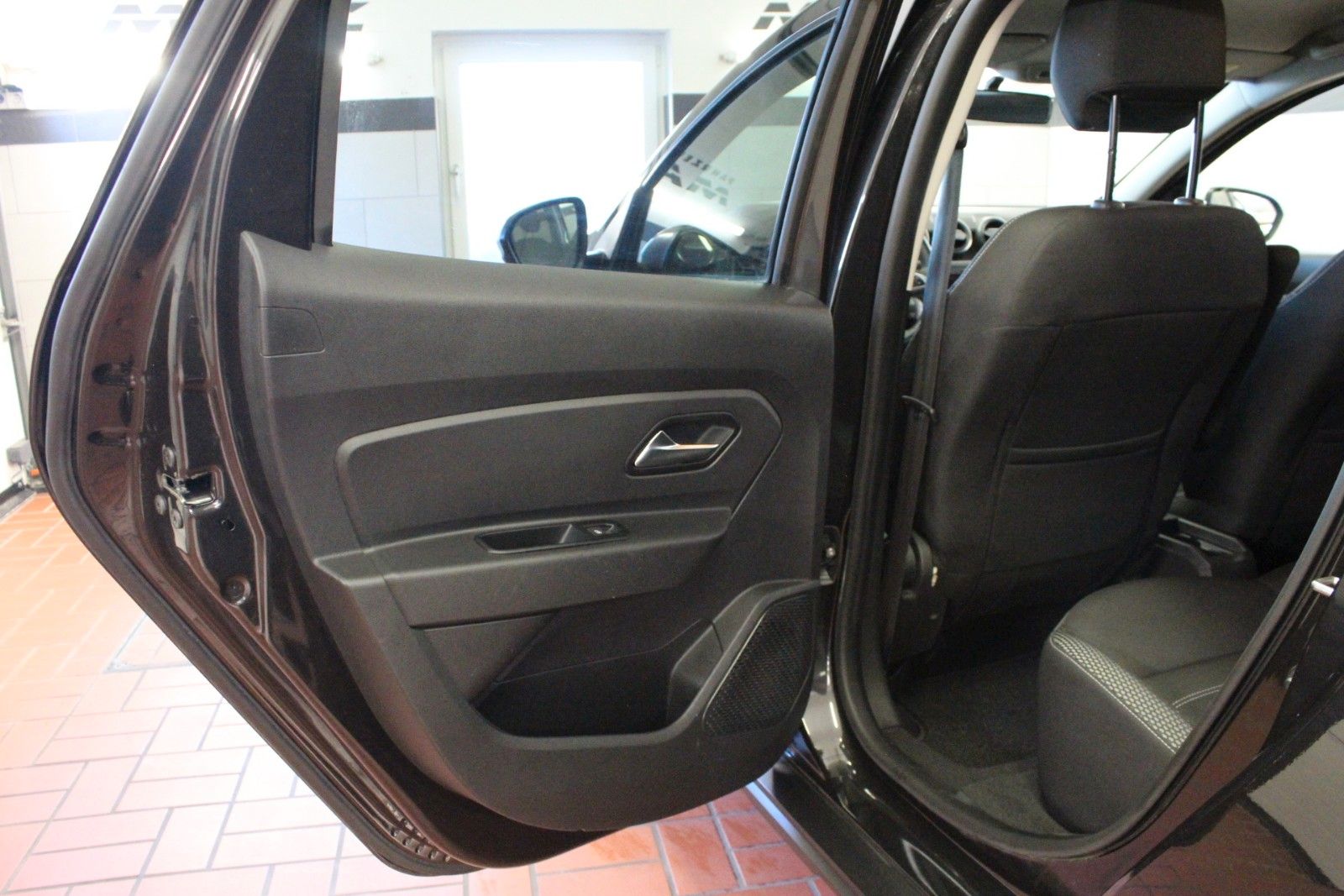 Fahrzeugabbildung Dacia Duster TCe130 *Anniversary Navi*Sitzhzg*Kamera