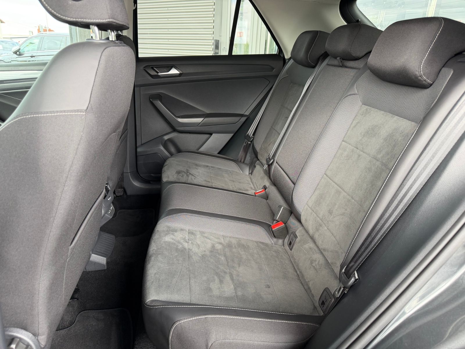 Volkswagen T-Roc - Bild 25