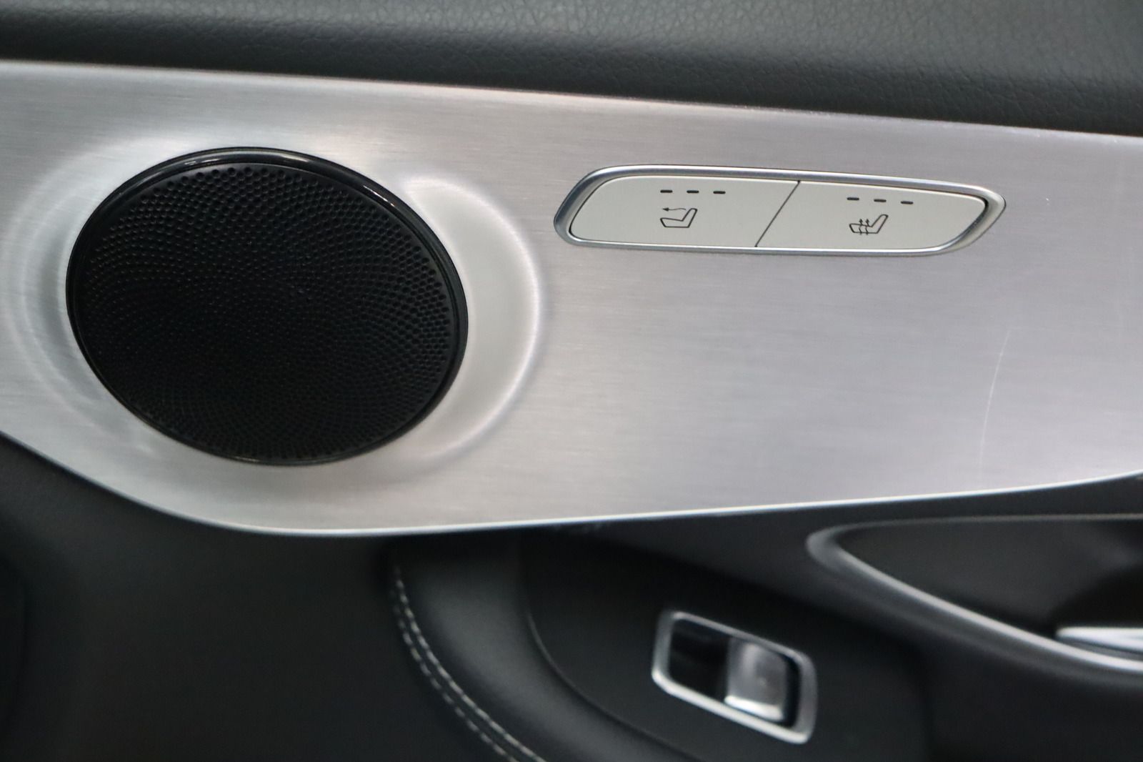 Fahrzeugabbildung Mercedes-Benz C 220 d Cabrio AMG Line