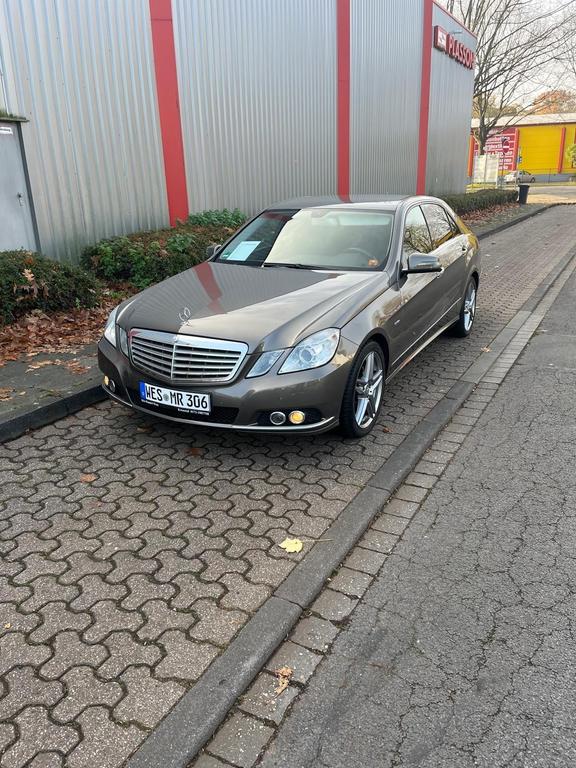 Mercedes-Benz E 220