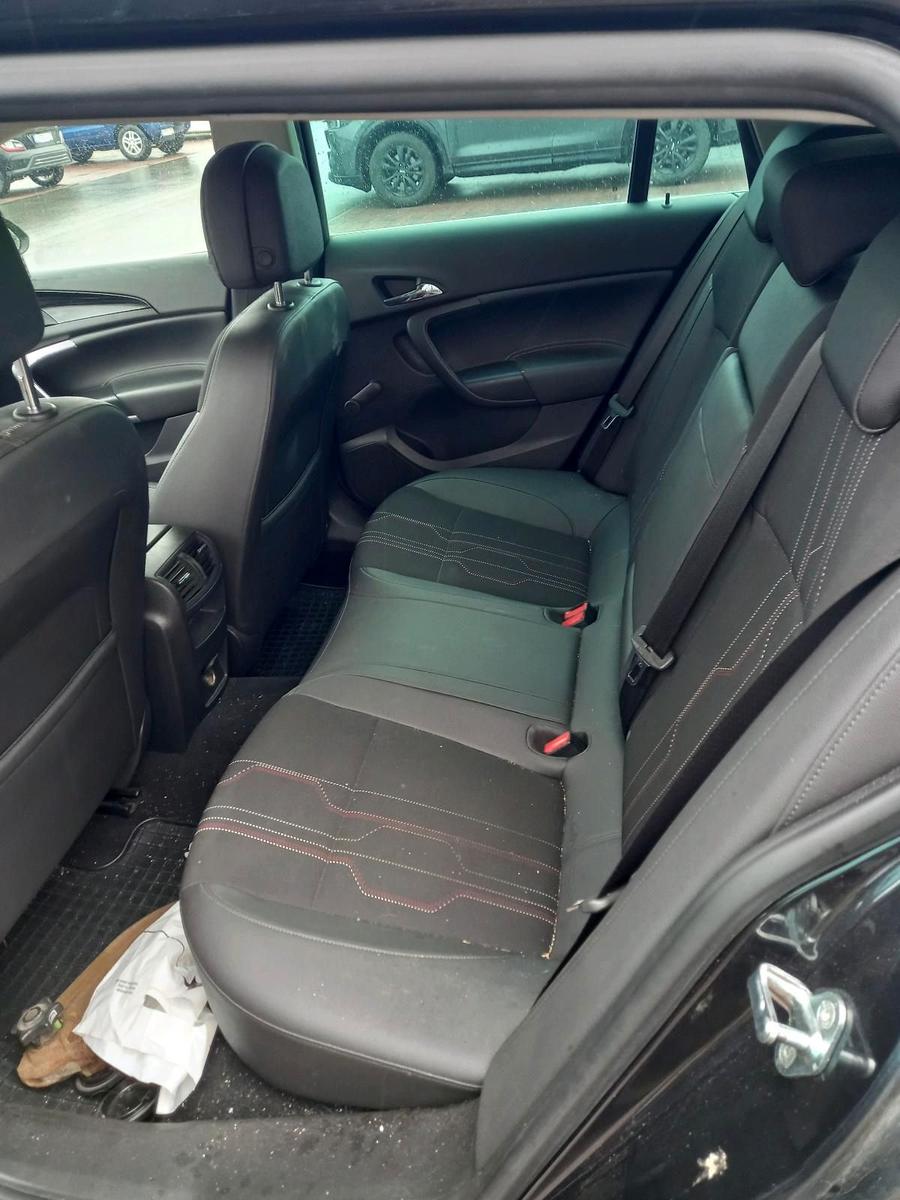 Opel Insignia 2012 — photo 10