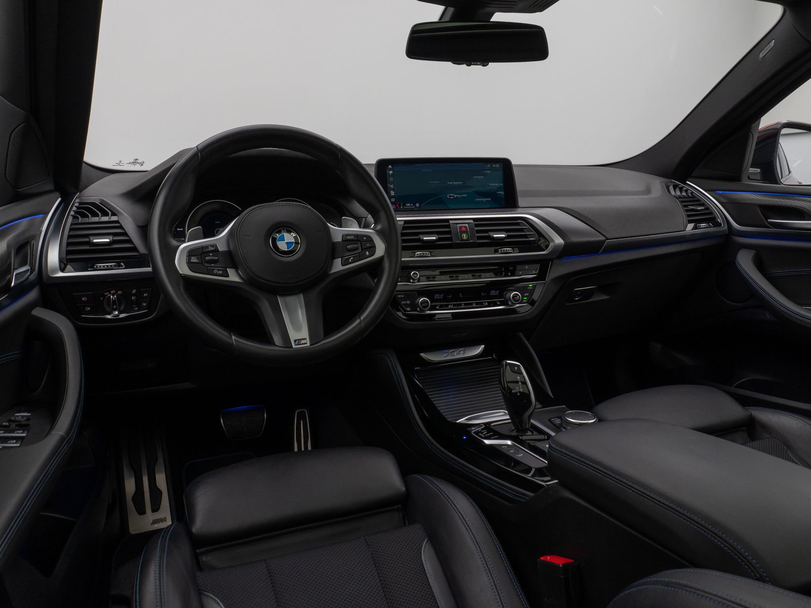 Fahrzeugabbildung BMW X4 xD20d M Sport X Panorama HUD HiFi Komfort 20"