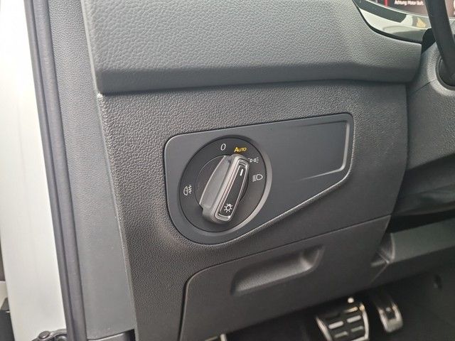 Fahrzeugabbildung Volkswagen Tiguan TDI Urban-Sport DSG 4M R-Line LED AHK Nav