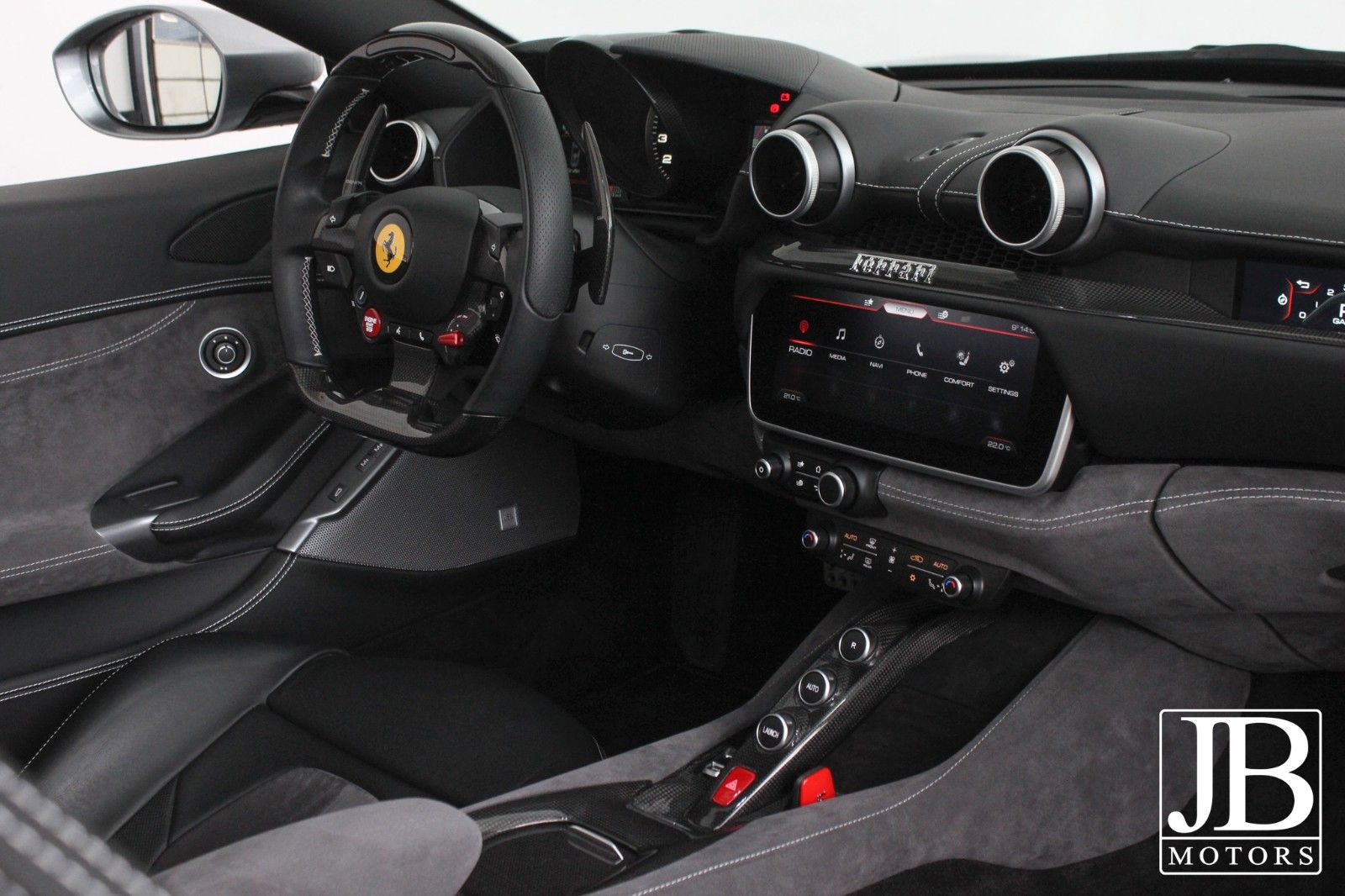 Fahrzeugabbildung Ferrari Portofino LED Beifahrer Display Alcantara