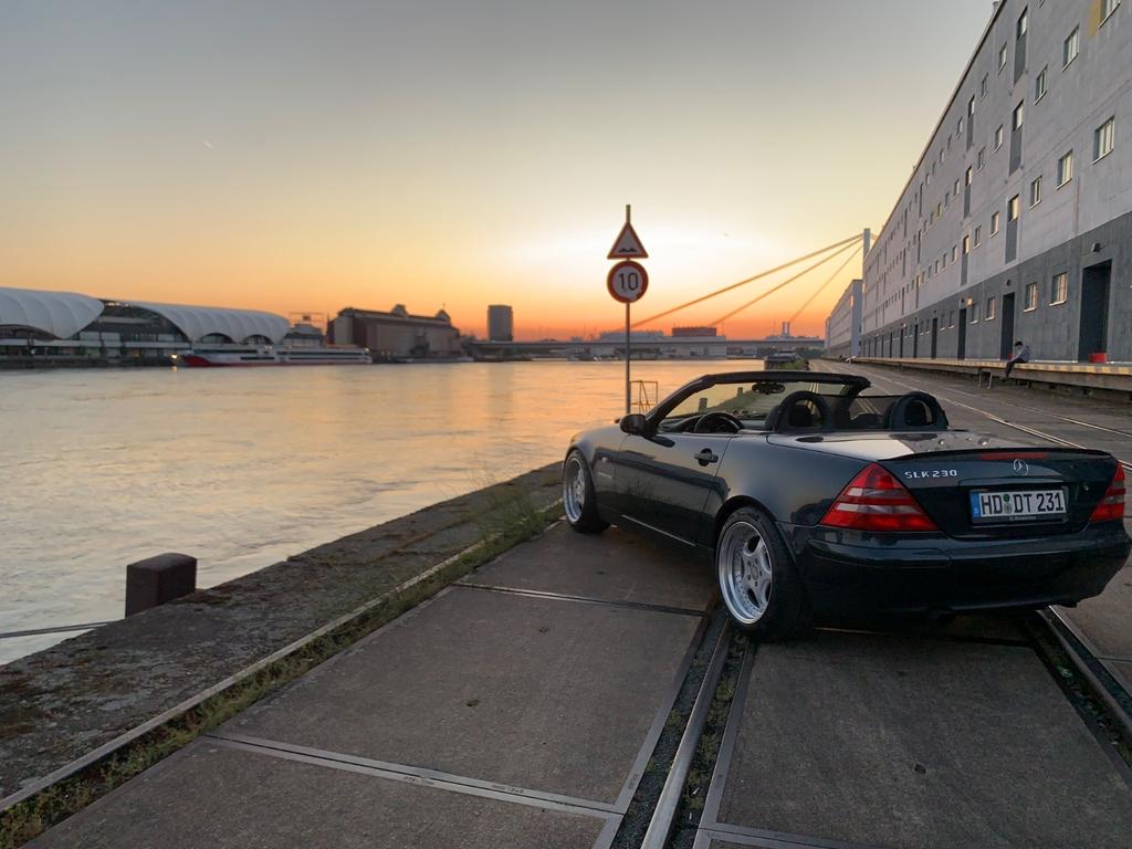 Mercedes-Benz SLK 230