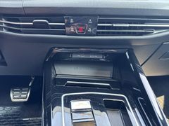 VW Golf VIII 2.0 TDI GTD Black Pan Ahk Nav Side 18' VW Golf VIII 2.0 TDI GTD Black Pan Ahk Nav Side 18'
