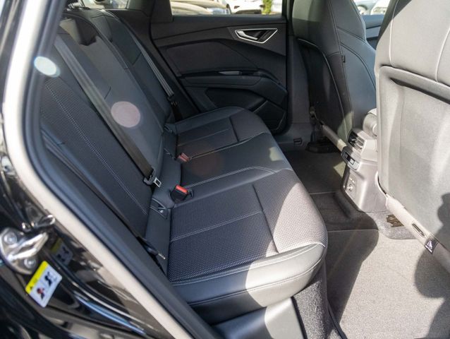 Bild #18: Audi Q4 45 e-tron 210 kW