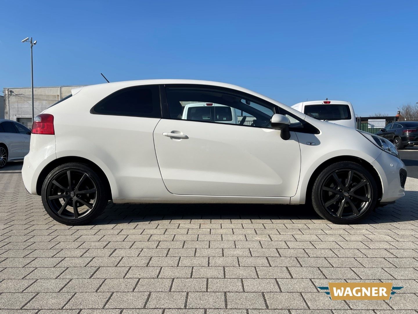Fahrzeugabbildung Kia Rio Dream Team 1.4 Automatik Klimaautomatik