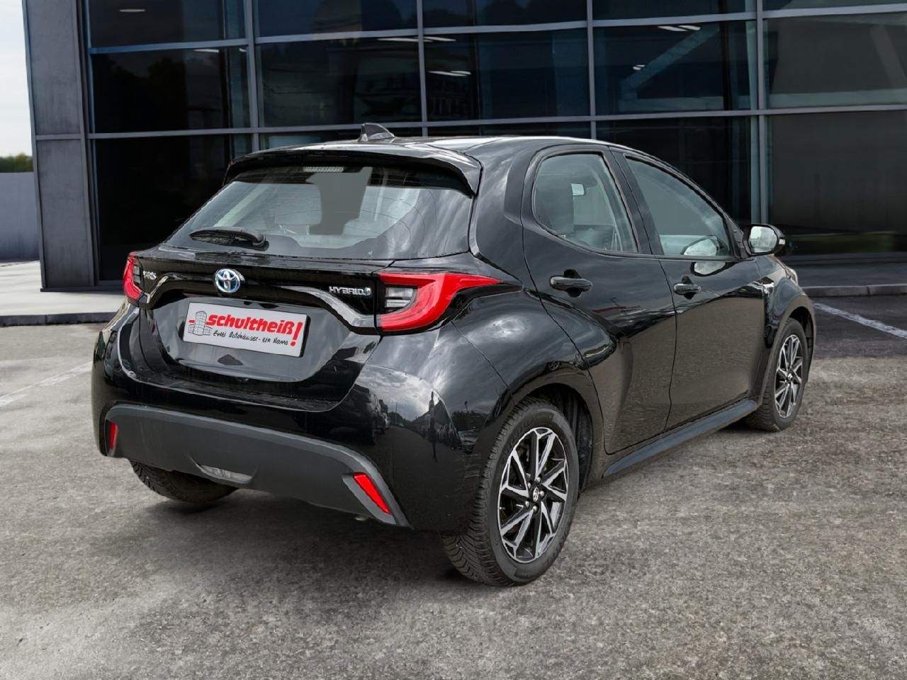 Fahrzeugabbildung Toyota Yaris Hybrid Club