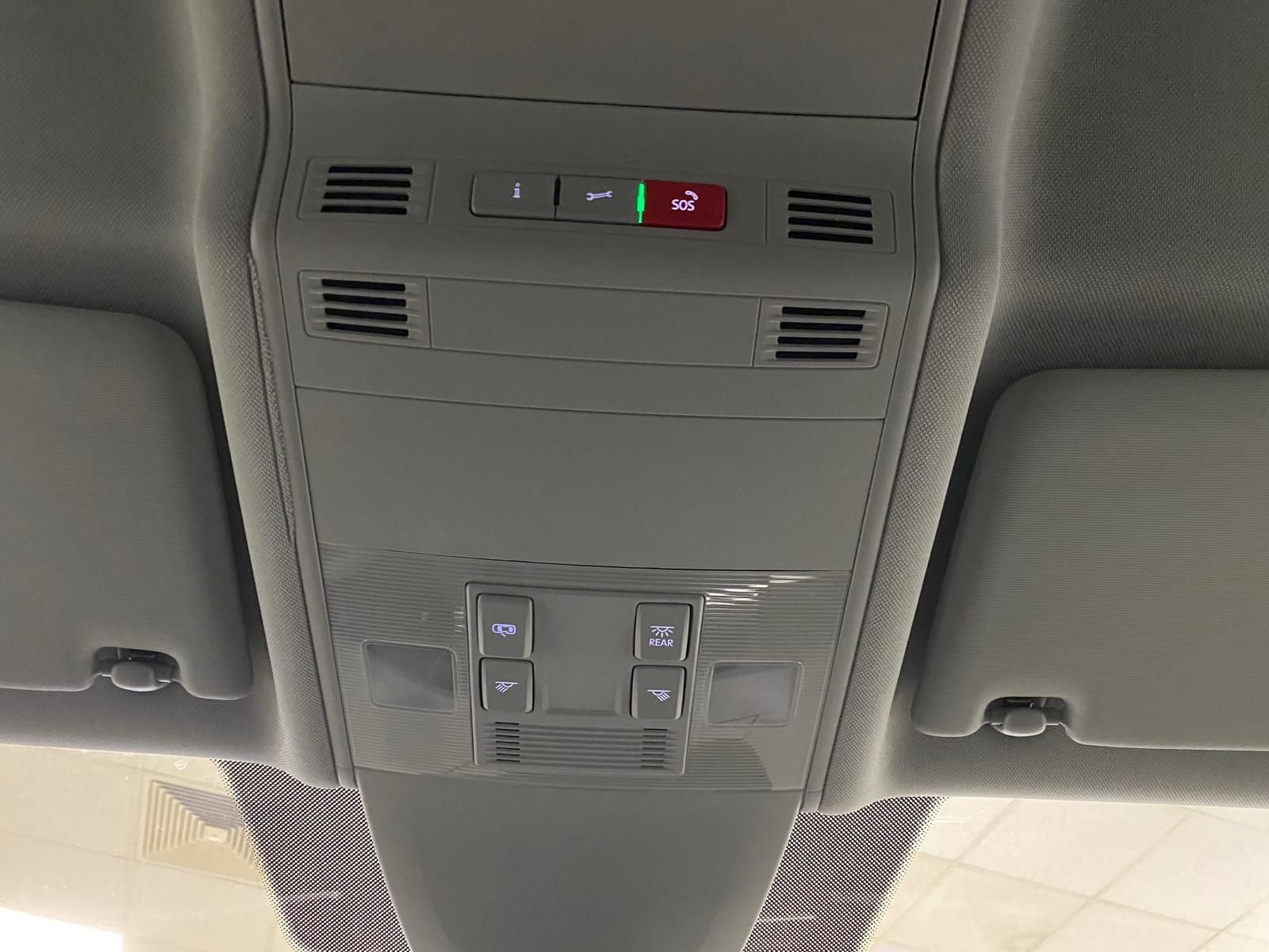 Fahrzeugabbildung Volkswagen Touran 1.5 TSI R-Line COMFORTLINE DSG+ACC+AHK