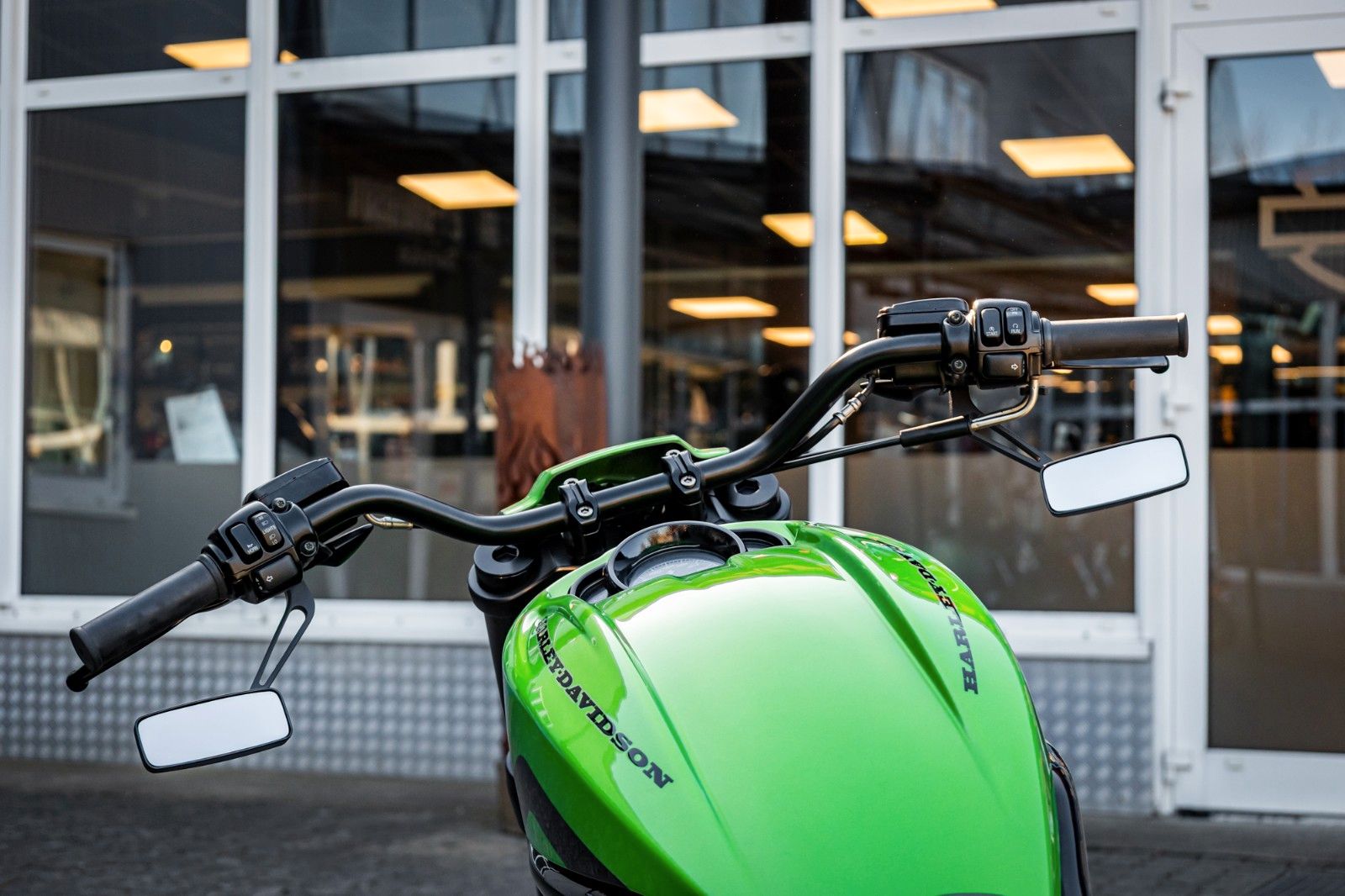 Fahrzeugabbildung Harley-Davidson NIGHT ROD SPECIAL VRSCDX - 69-CUSTOMS