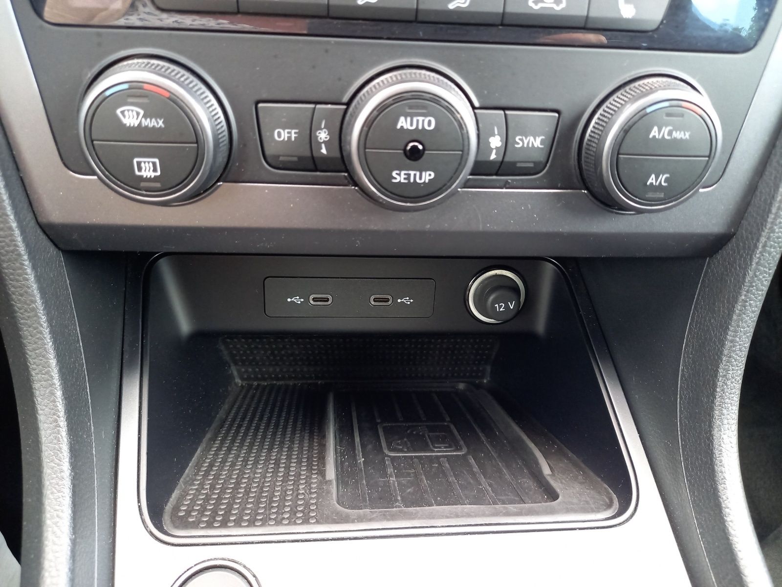 Fahrzeugabbildung CUPRA Ateca 4Drive 2.0 TSI DSG PANO BEATS ACC