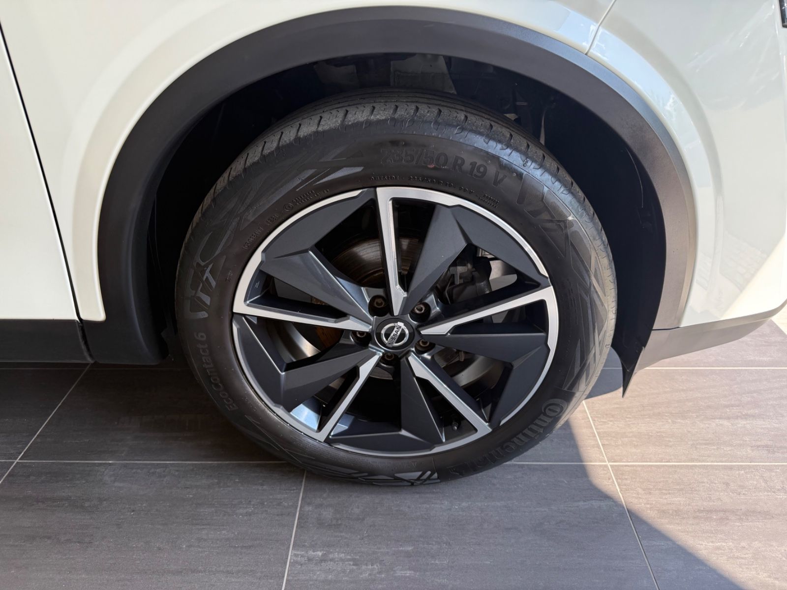 Fahrzeugabbildung Nissan Qashqai Tekna MHEV; Autom.,HUD,Teilleder,AHK