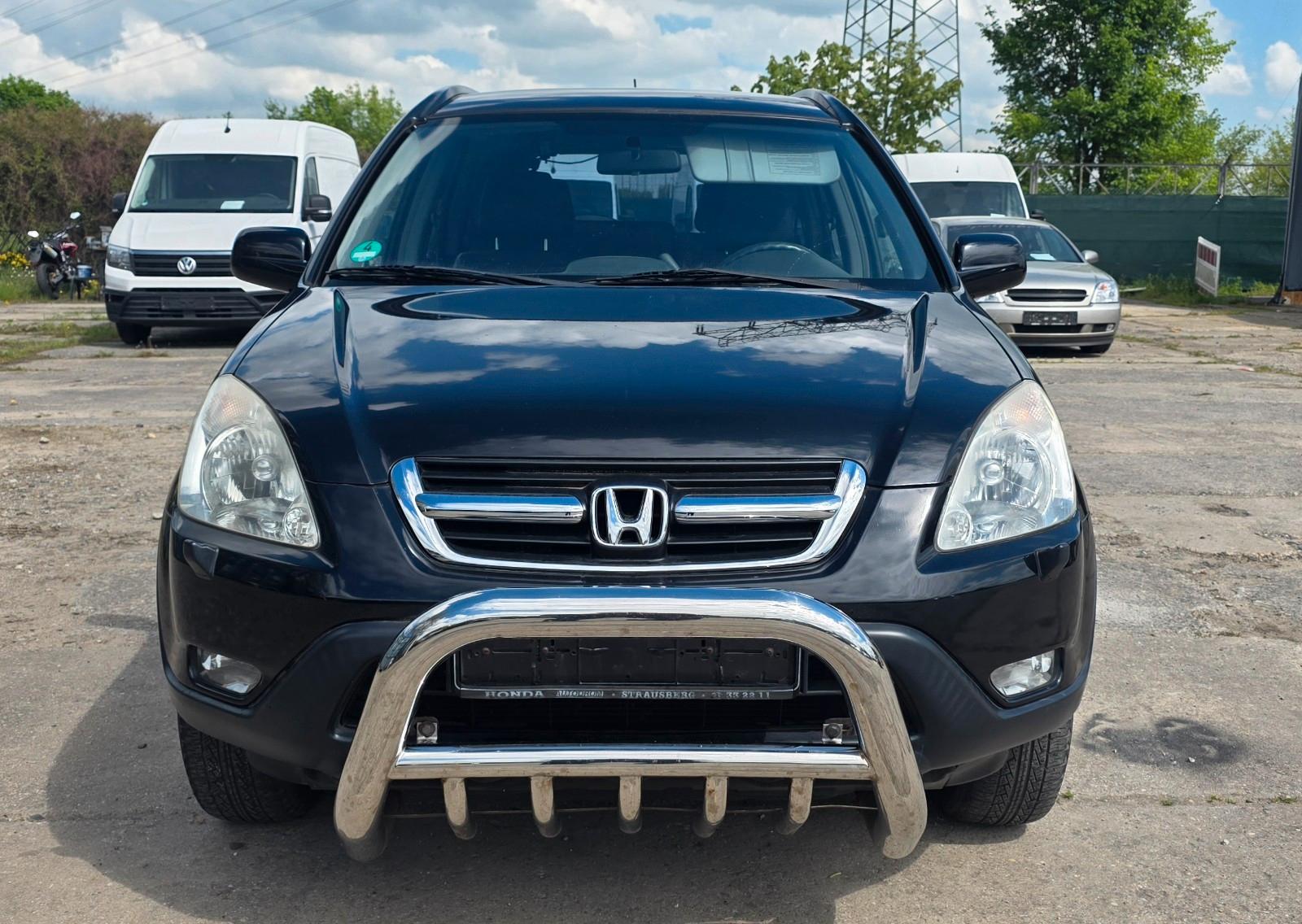 Honda CR-V 2004 — rear view