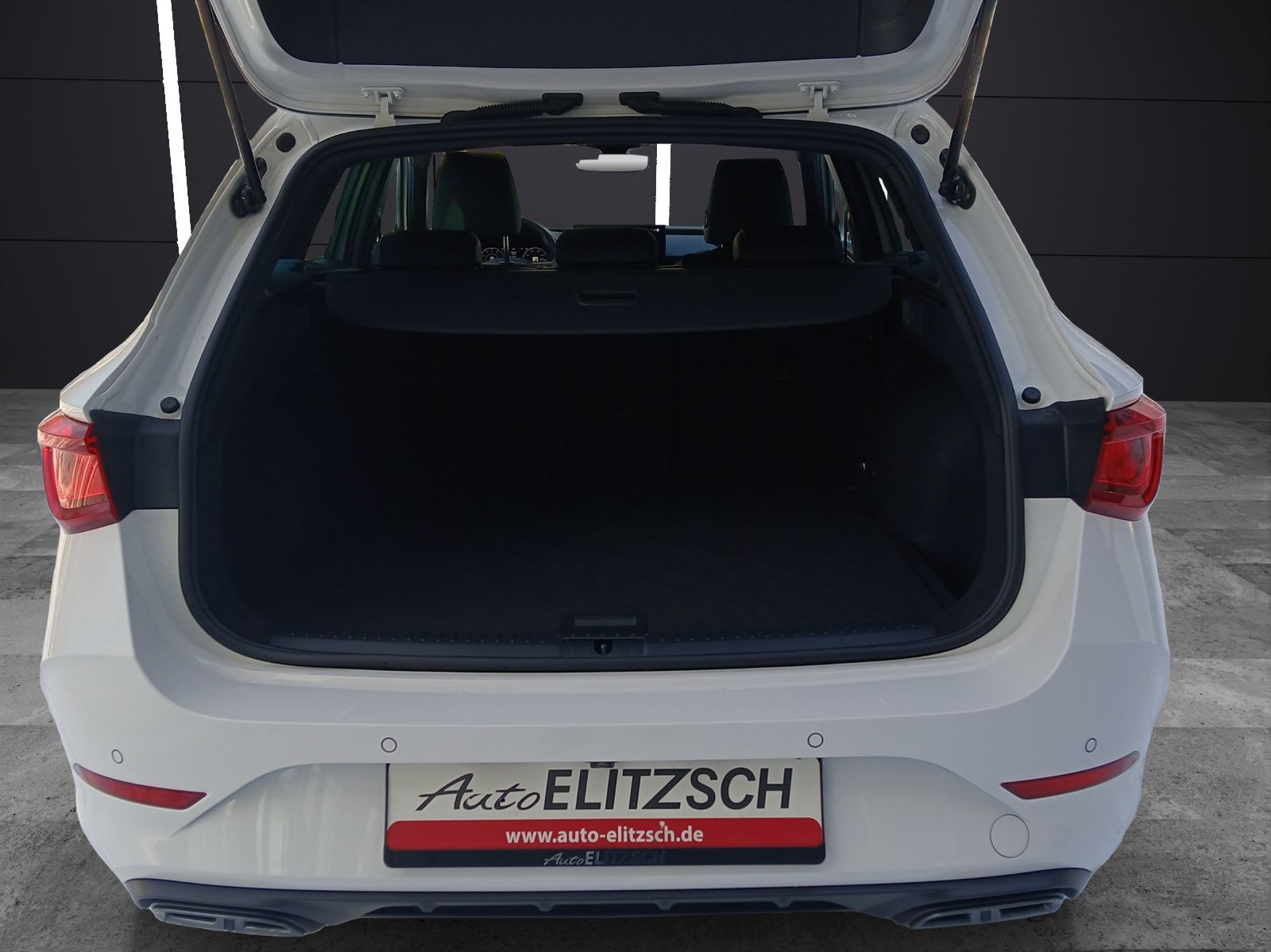 Fahrzeugabbildung CUPRA Leon ST TSI DSG LED AHK Navi Climatronic ACC RFK