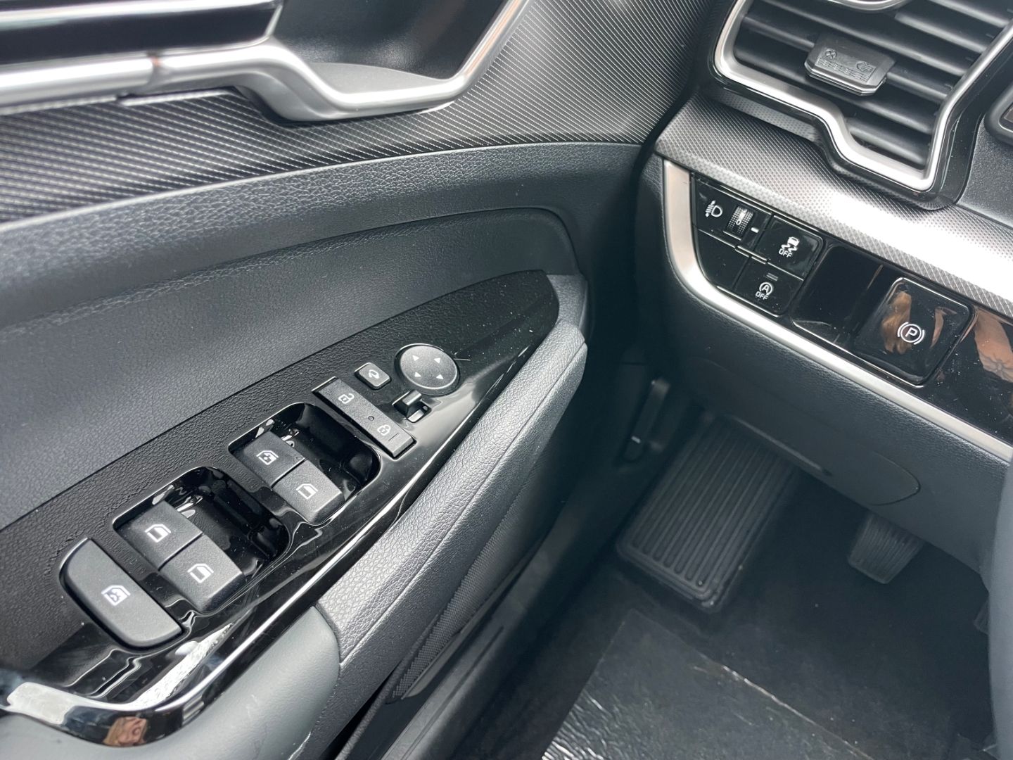 Fahrzeugabbildung Kia Sportage Vision Mild-Hybrid LED Kamera Tempomat