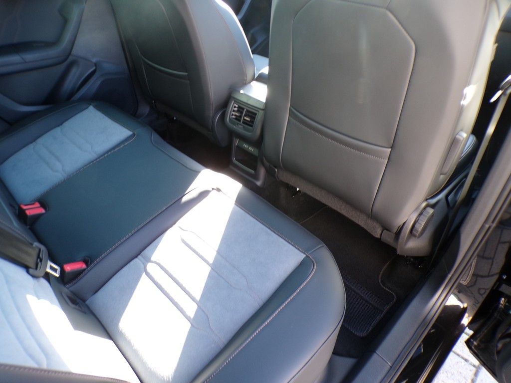 Fahrzeugabbildung CUPRA Ateca VZ 2.0 TSI DSG 4Drive Tribe Edition