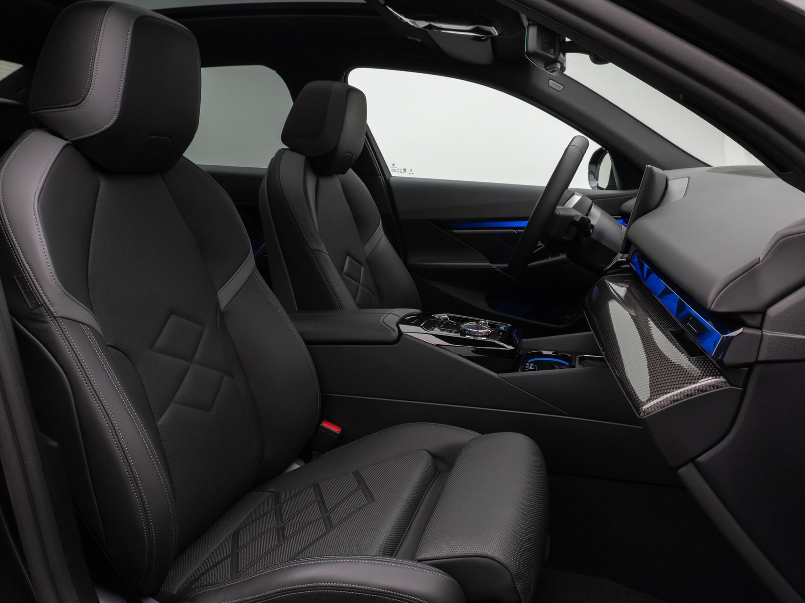 Fahrzeugabbildung BMW i5 eD40 M Sport Pro Panorama 360°HUD DAB H/K ACC