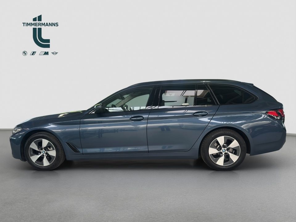 BMW 530i xDrive Touring Pano HUD AHK H&K DrAssProf foto 2