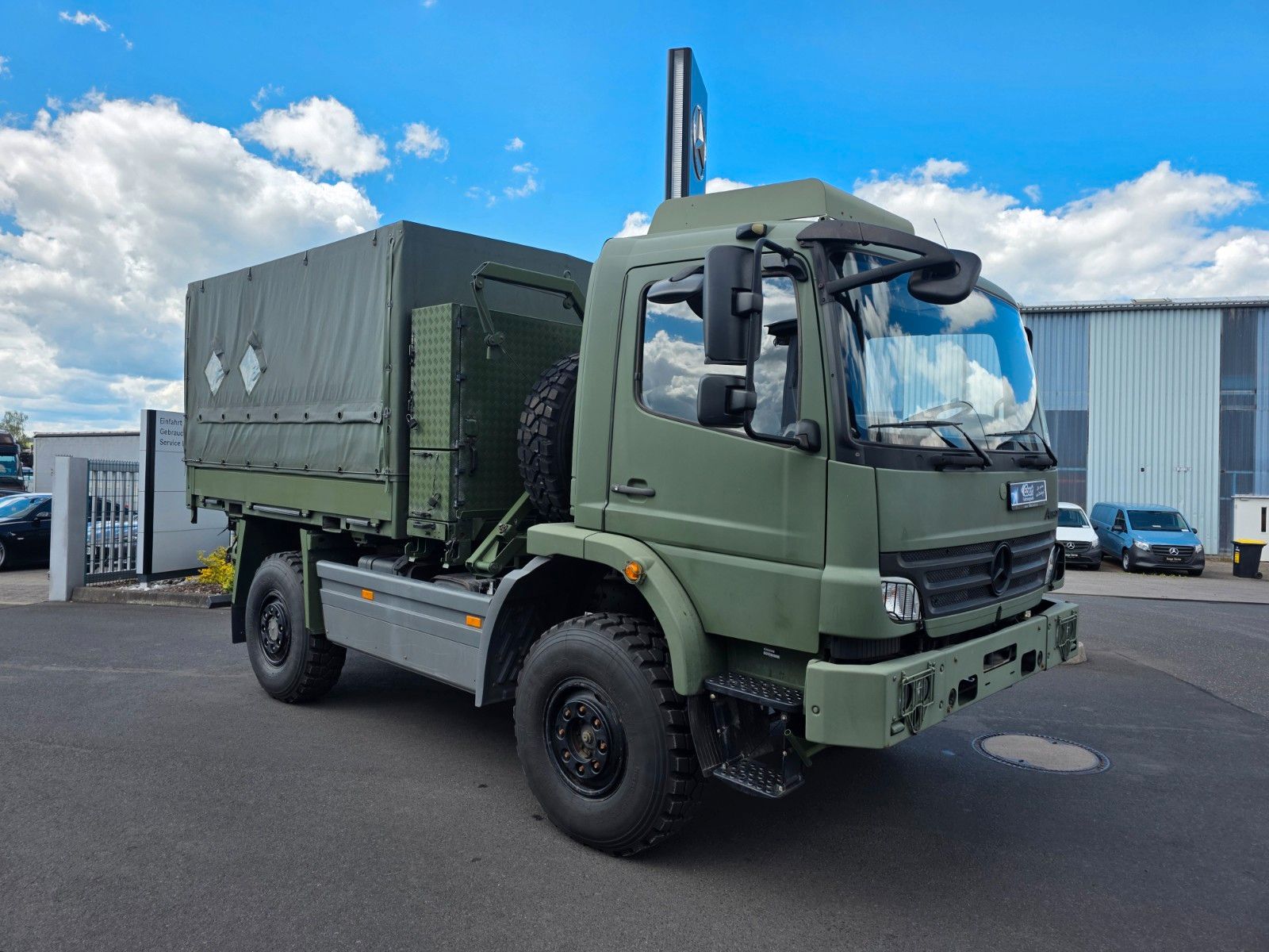 Fahrzeugabbildung Mercedes-Benz Atego 1018 A 4x4 Pritsche Plane mehrfach vorh.