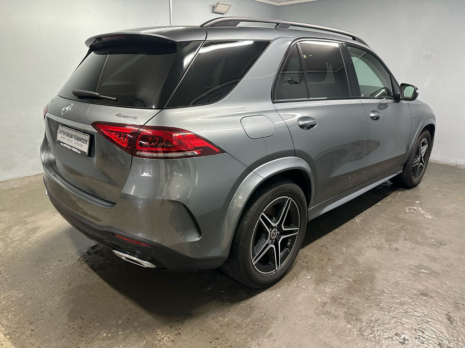 Fahrzeugabbildung Mercedes-Benz GLE 350 e 4MATIC *AMG-LINE*PANORAMA*360*AHK*