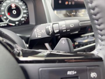 Nissan Qashqai Tekna °Premium Paket°HUD*Pano*Navi*Leder