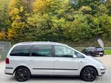 Volkswagen Sharan Exclusive Edition PDC*NAVI*XENON*7SITZE - VW Sharan SUV