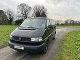 Volkswagen T4 Caravelle 2,5-l-Diesel TDI 75kW lang Standard - schwarze Volkswagen T4 Caravelle