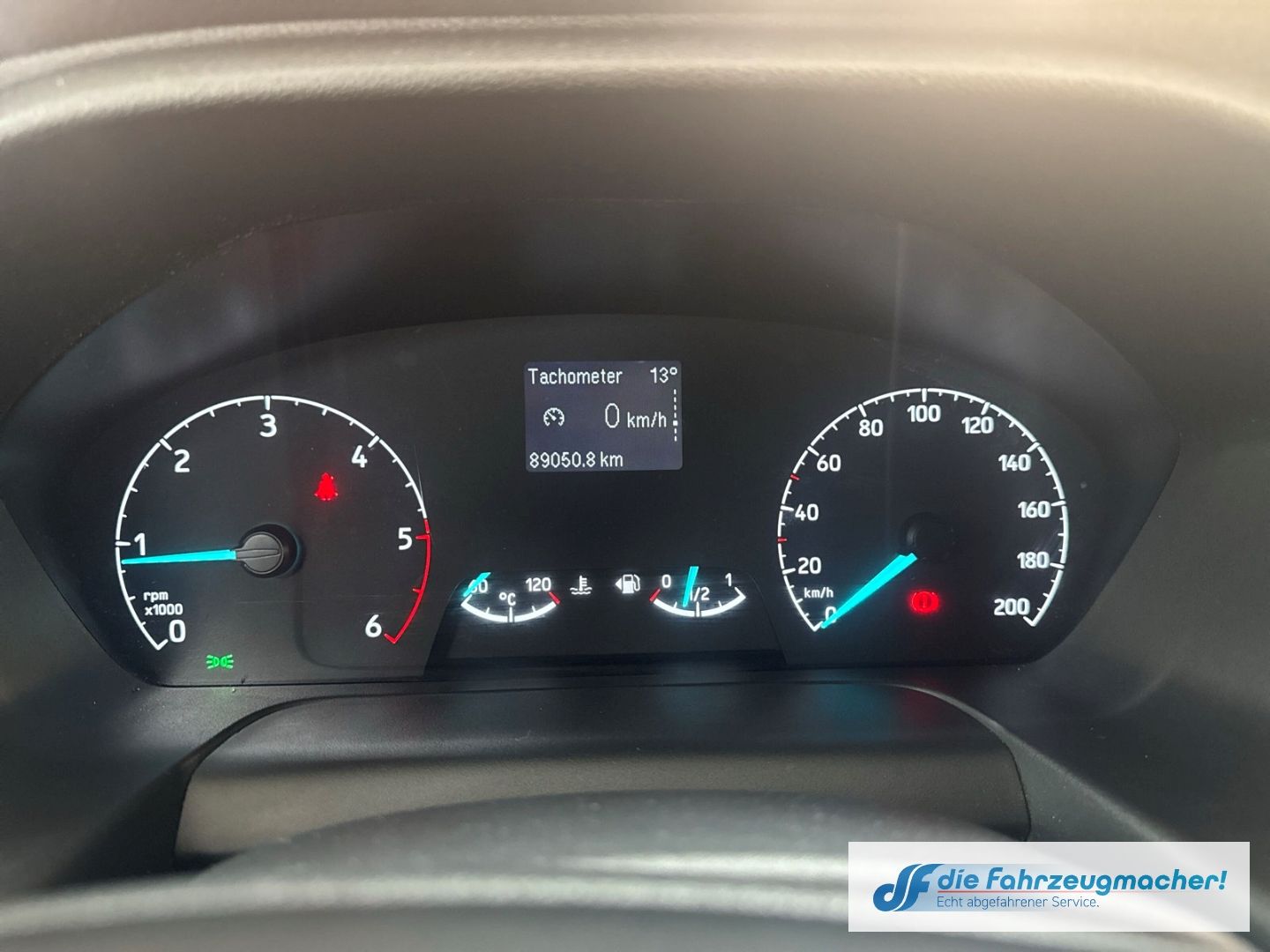 Fahrzeugabbildung Ford Transit Custom Kasten 320 L2 Trend DAB Notbremsa