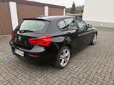 BMW Sehr gepflegter BMW 118i - F20 - BMW 1 Series mit Benzin-Antrieb: F20