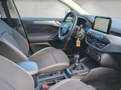FORD Focus 1.0 Cool & Connect ~Winterpaket~Kam~LED