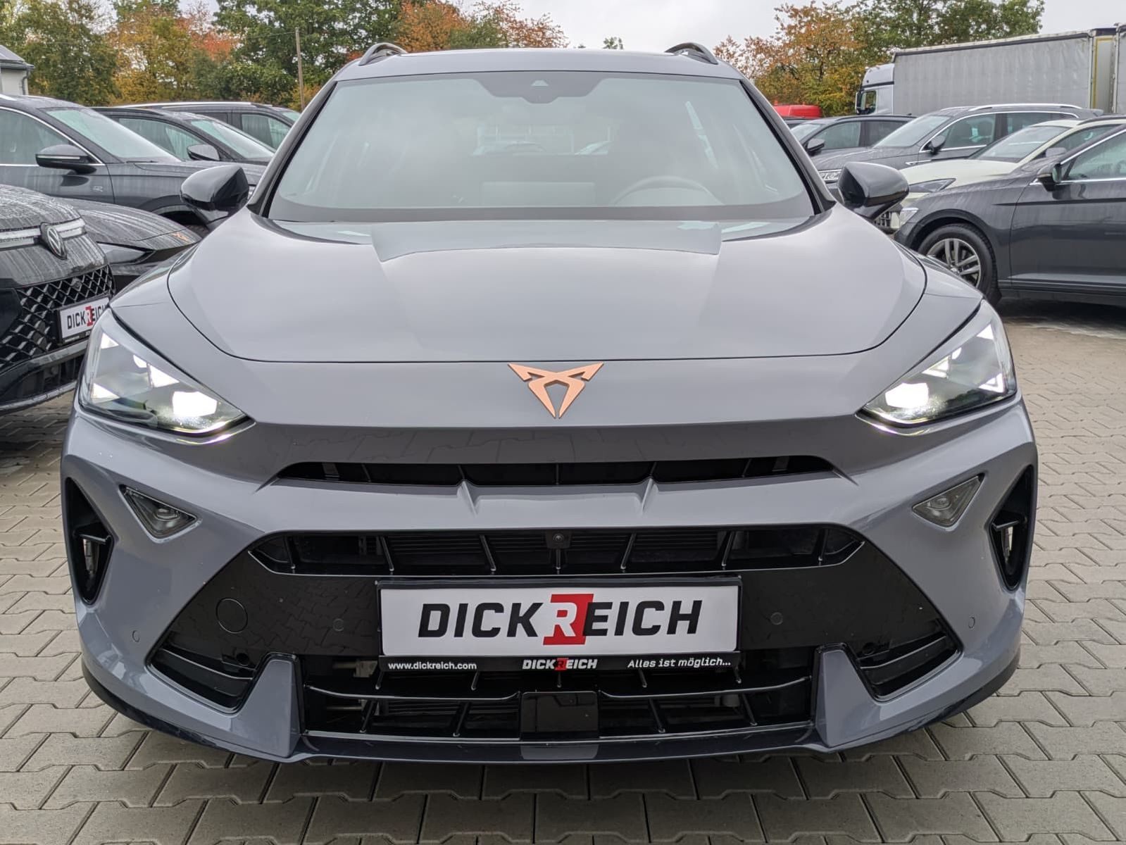 Fahrzeugabbildung CUPRA Formentor 1.5 eTSI PANO*MATRIX*SENNH.*DINAM*360°