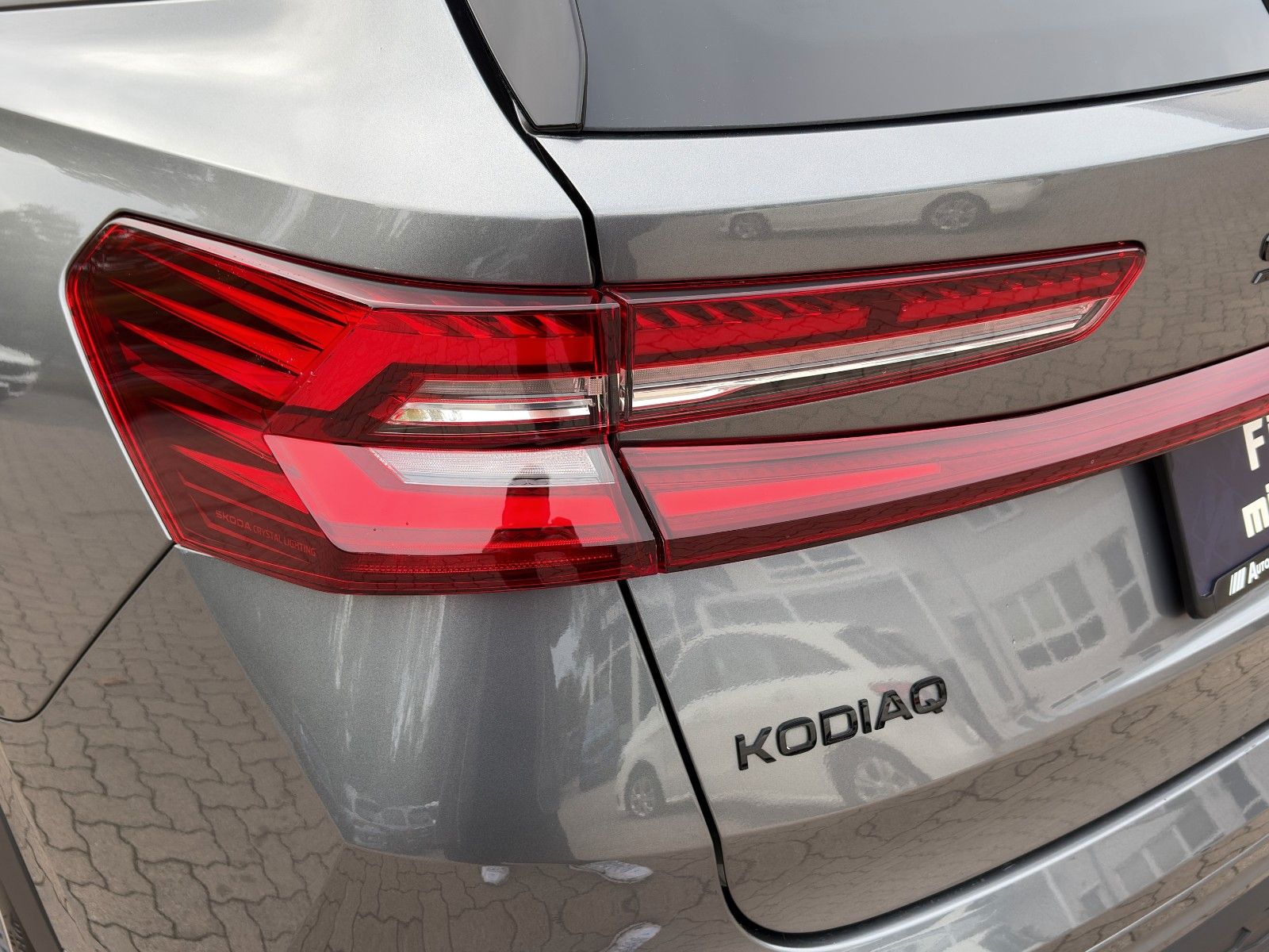 Fahrzeugabbildung SKODA Kodiaq 1.5 TSI Sportline*DSG*7-Sitzer*ViCo*SHZ*