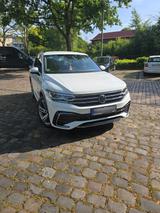 Volkswagen Tiguan 2.0 TDI SCR DSG R-Line R-Line