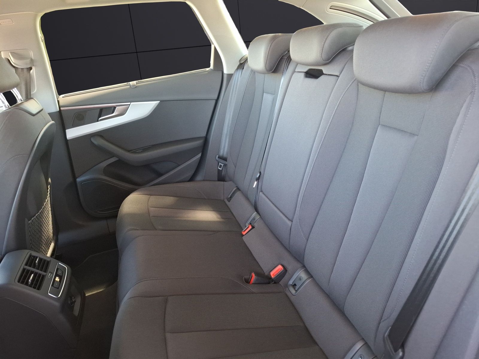 Fahrzeugabbildung Audi A4 Allroad 40 TDI S-tronic quattro Matrix Navi A