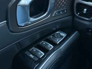 Kia Sorento 2.2D Platinum AWD DCT8 AHK NAV Glasdach