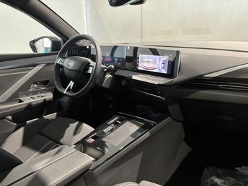 Fotografie 8 des Opel Astra 1.2 Turbo Hybrid 48 V GS