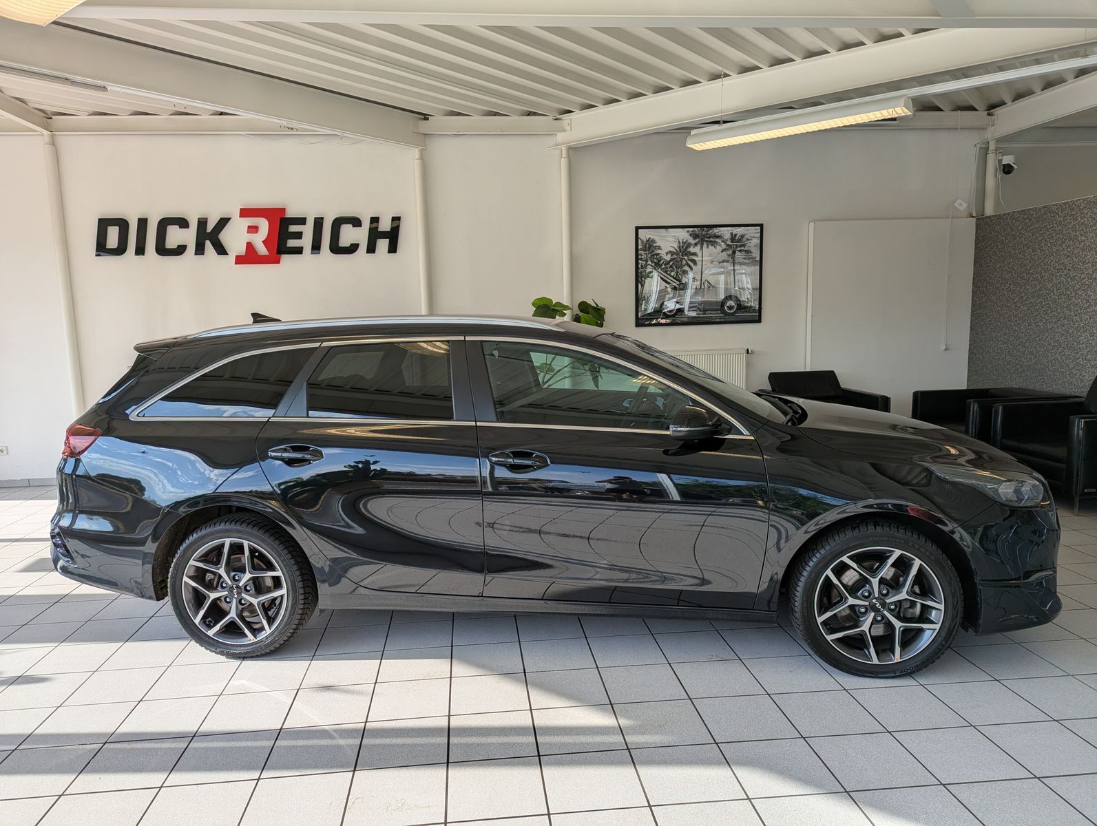 Fahrzeugabbildung Kia cee'd Sportswagon 1.5 Ultim Style-Pak JBL ACC 7J
