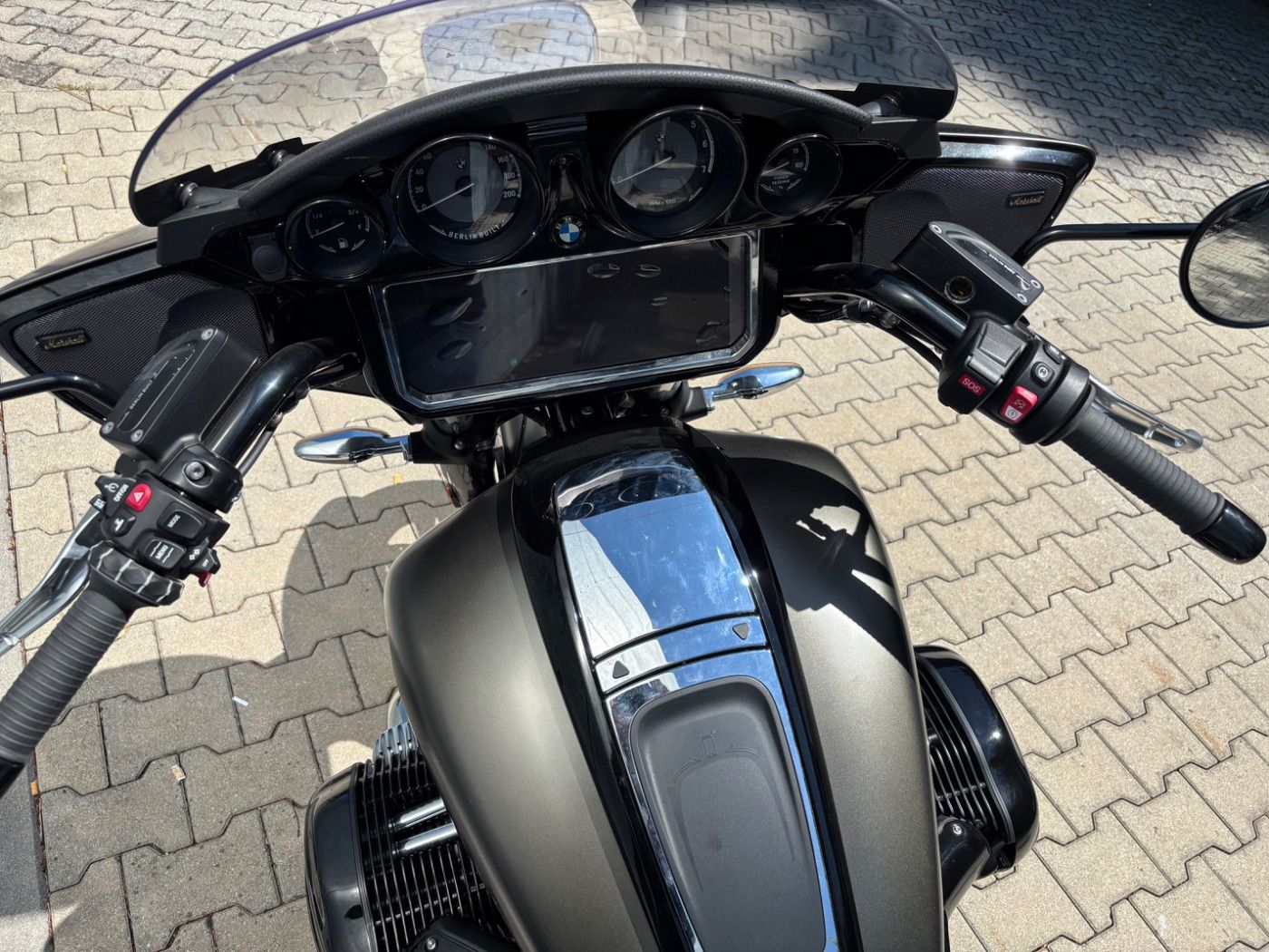 Fahrzeugabbildung BMW R 18 B Bagger Marshall ACC Rückfahrhilfe OIL INC
