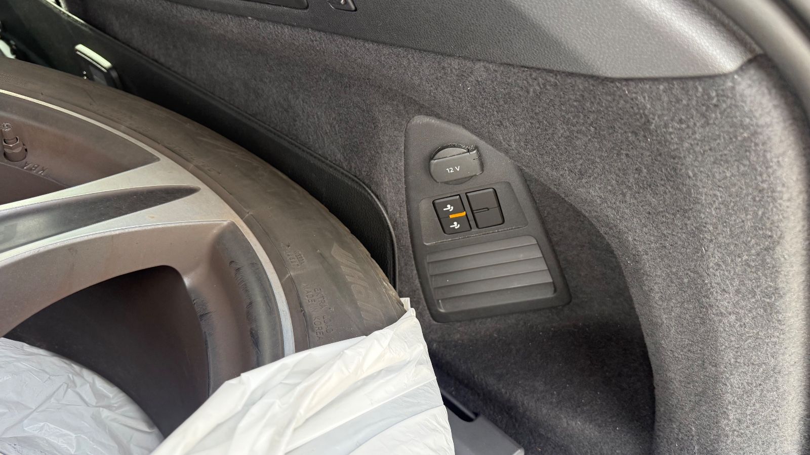 Fahrzeugabbildung Volkswagen Touareg R-Line 4Motion