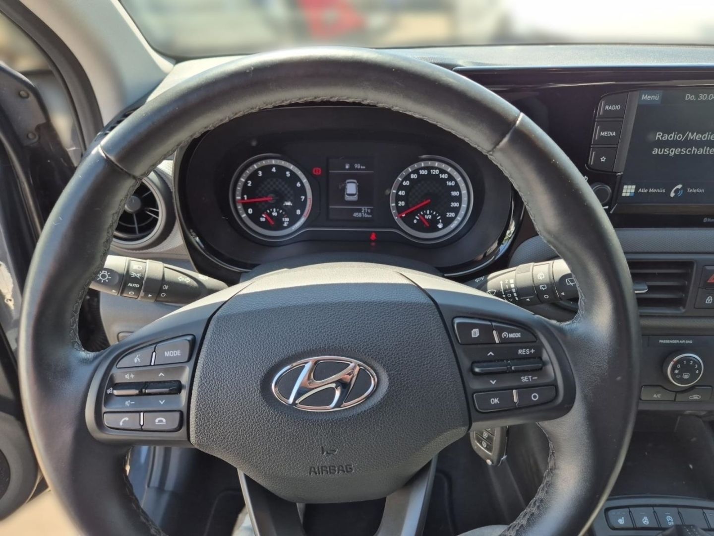 Fahrzeugabbildung Hyundai i10 Edition 30 ACC Apple CarPlay Android Auto DA